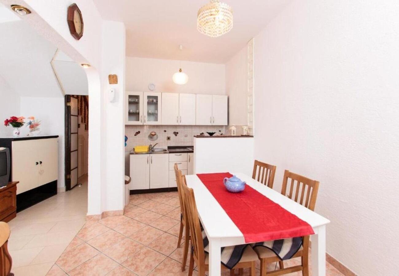 Apartment Knez 1 - 50 M From Beach Podstrana Esterno foto