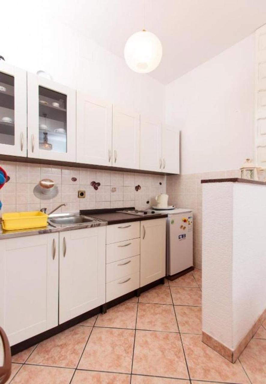 Apartment Knez 1 - 50 M From Beach Podstrana Esterno foto