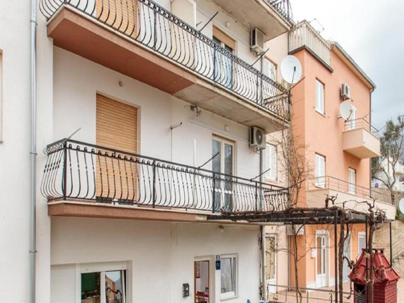Apartment Knez 1 - 50 M From Beach Podstrana Esterno foto